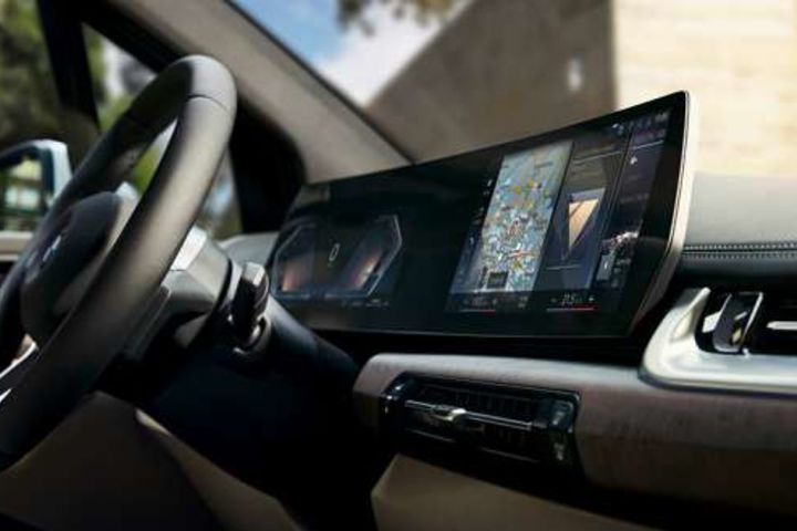 PERFECTLY CONNECTED WITH YOUR BMW 2 SERIES ACTIVE TOURER. image