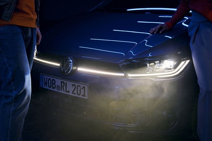 IQ.LIGHT Matrix LED headlights image