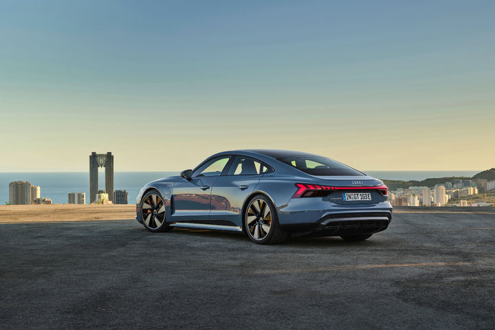 Pioneering design icon image