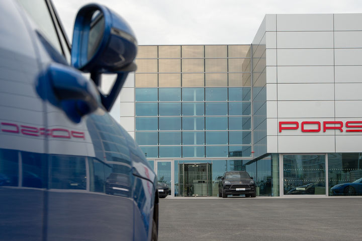 Why choose Porsche Centre Dublin? image