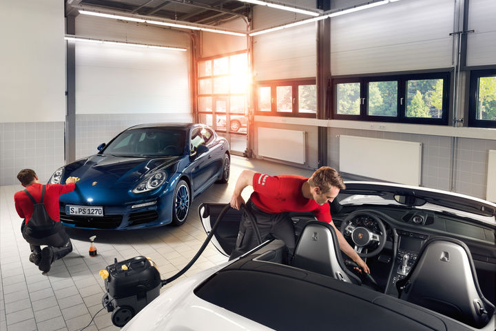 Complementary Wash & Vacuum image