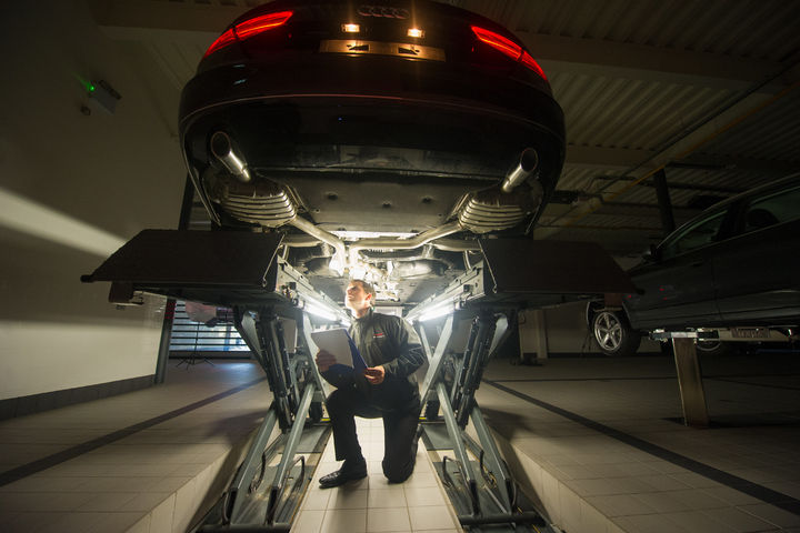 Factory Trained Technicians image