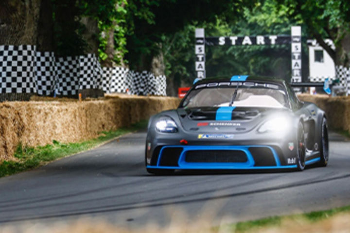 GT4 ePerformance debut image