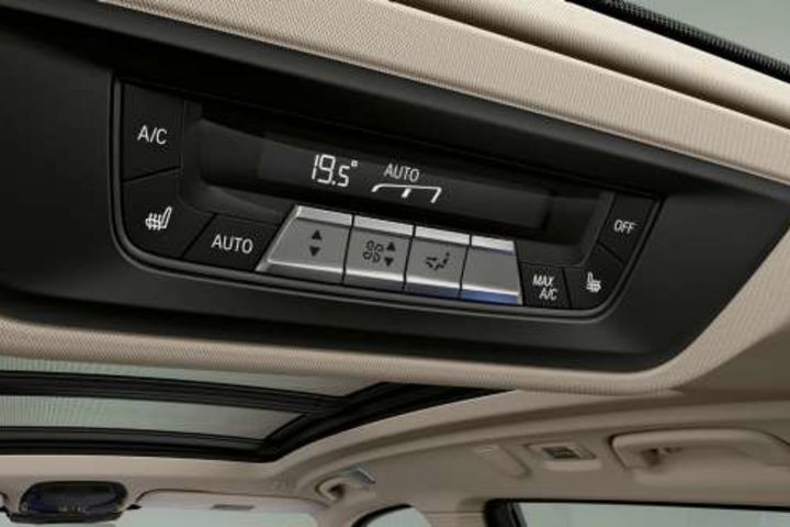 Automatic air conditioning with 5-zone control. image