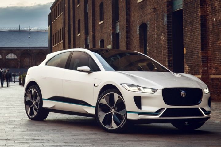 HIRE CAR — €40 + VAT PER DAY image