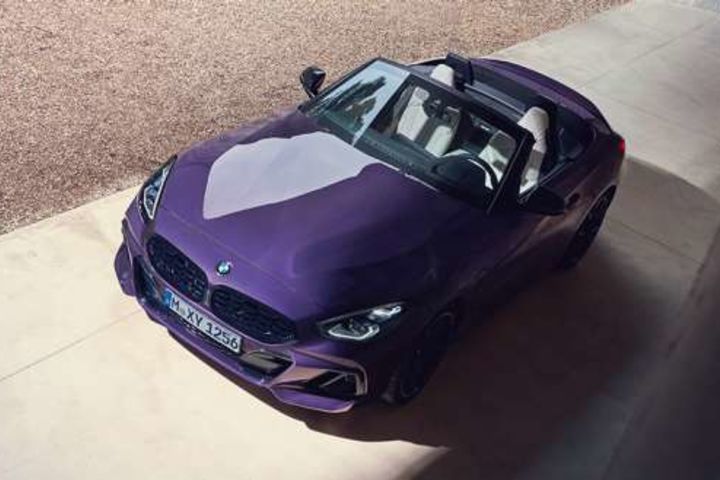 BMW FINANCIAL SERVICES FOR THE BMW Z4 ROADSTER. image