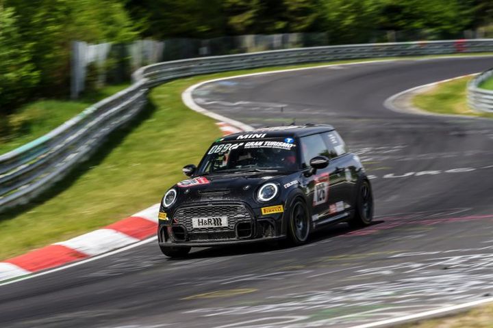 LET’S HEAR IT FOR THE DRIVERS. image