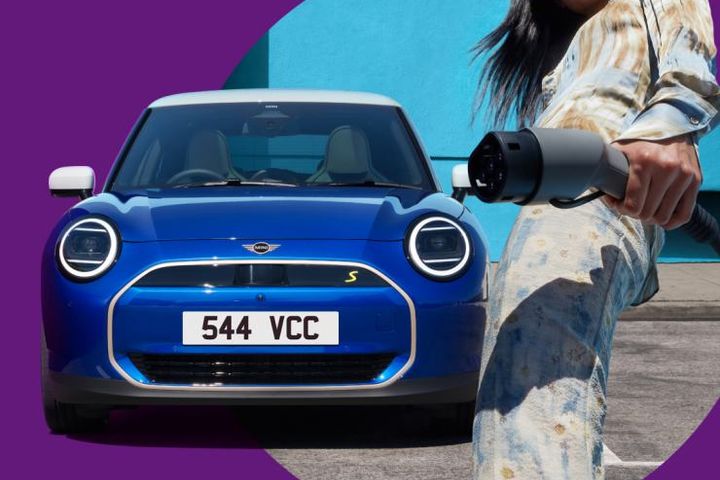 THE NEW ALL-ELECTRIC MINI COOPER. image
