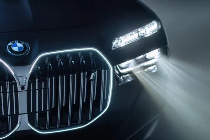 TAKE CENTRE STAGE. image