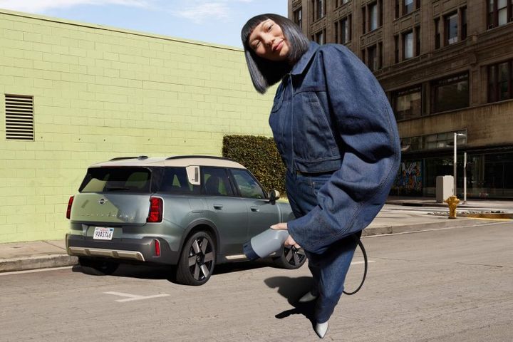 CHARGING ON THE GO. image