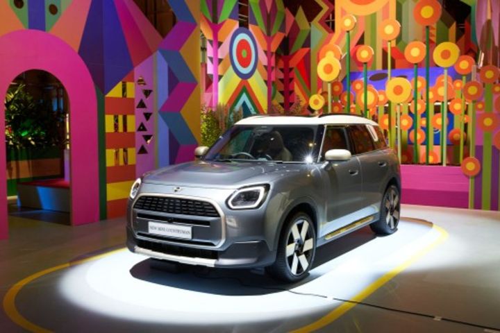 THE NEW MINI COUNTRYMAN. image