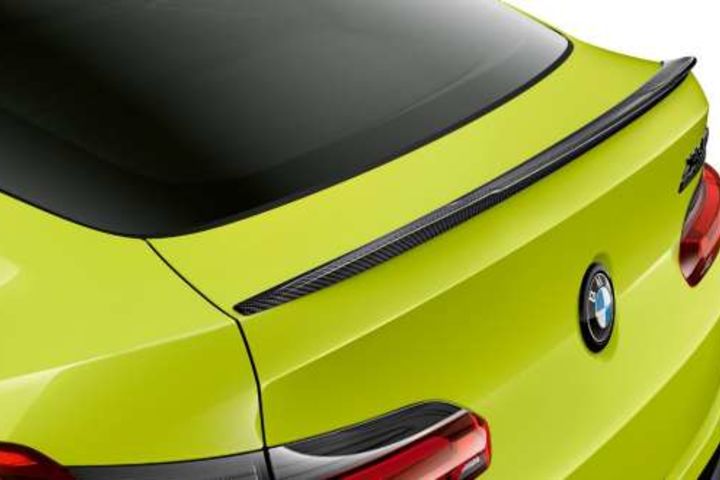 M Carbon rear spoiler. image