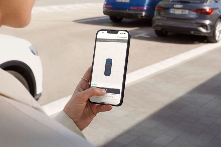 Intelligent assistance. image