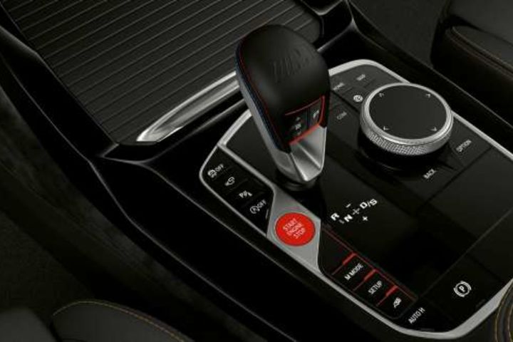 M Steptronic transmission. image