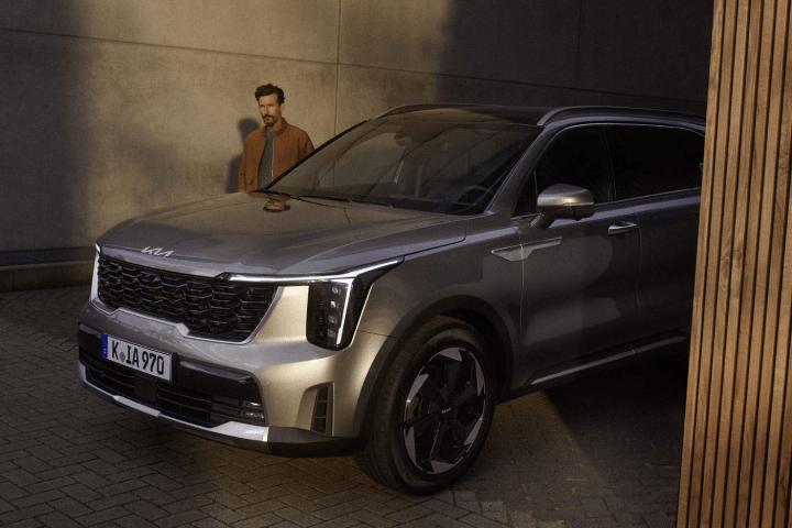 Experience SUV styling, reimagined. image