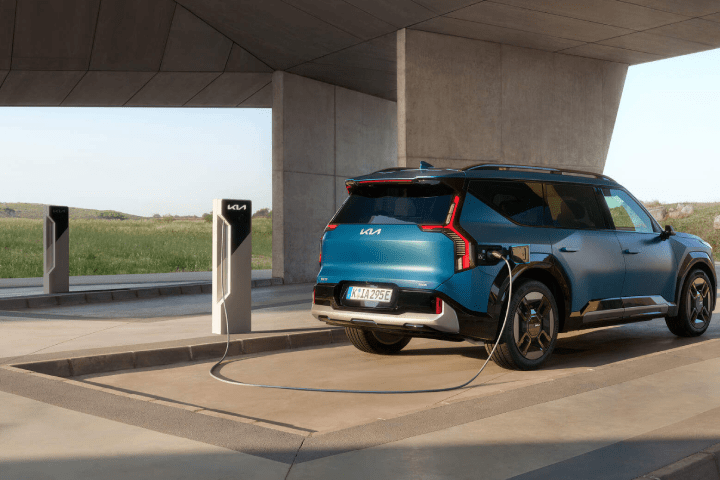 Seamless, speedy charging. image