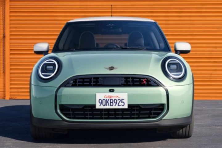 TIMELESS STYLE. NEW GENERATION. image