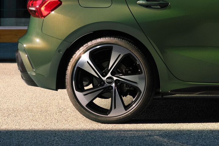 Rolling statement. image