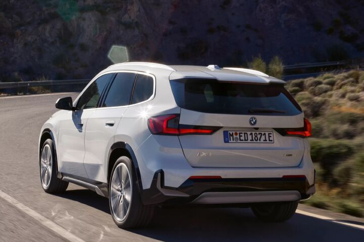 SAFE HANDLING, THANKS TO A LOW CENTRE OF GRAVITY. image