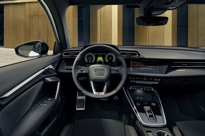 Recuperation via the steering wheel paddles image