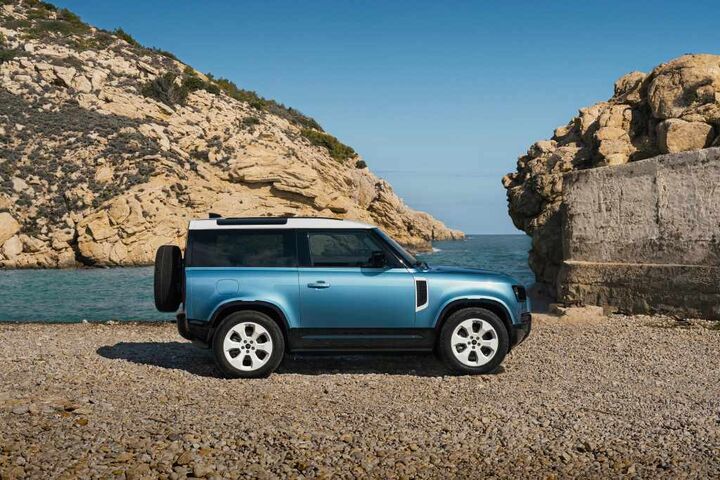 Defender 90 Eivissa Noontide Limited Edition image