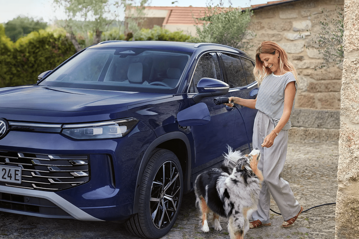 Two drives. Complete driving pleasure. image