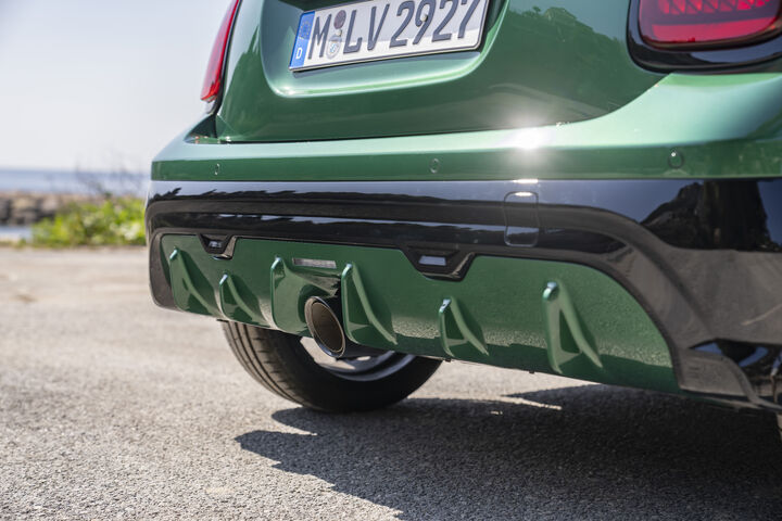 Sprint from 0 to 100 in just 6.4 seconds. image