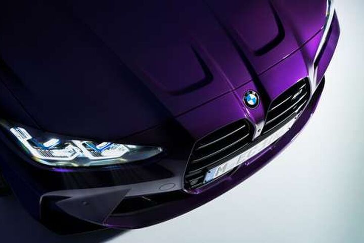 BRILLIANT METALLIC STYLE. image