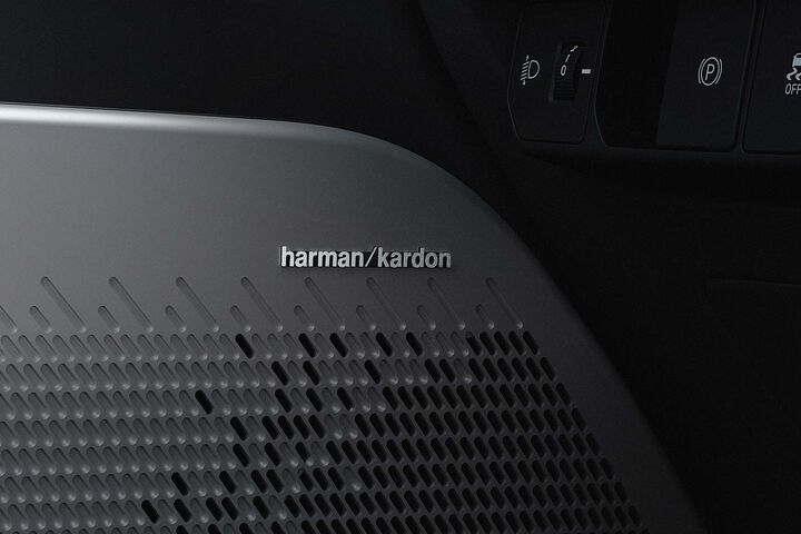 Harman/Kardon® Premium Sound System. image