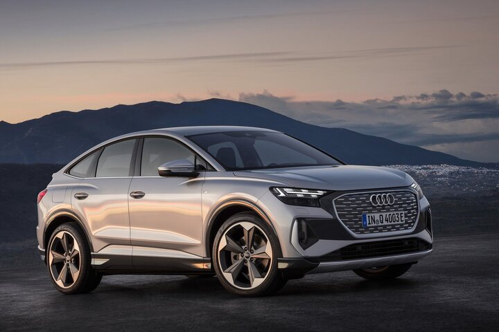 The Q4 e-tron 40 Sport image