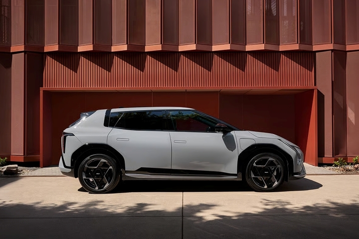 The Kia EV4 image