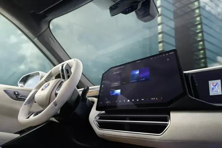 Driving dynamics. When power gains character. image