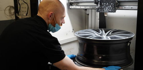 Apprentice Bodyshop Operative image
