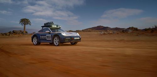 The new Porsche 911 Dakar image