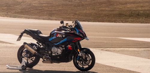 THE BMW M 1000 XR image