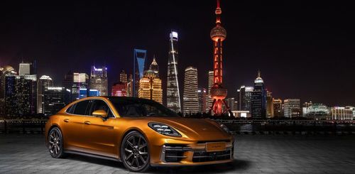 The new Panamera Turbo E-Hybrid image