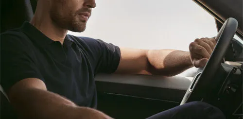 RANGE ROVER SPORT FORMS A POWERFUL ON-SCREEN PARTNERSHIP WITH THEO JAMES image