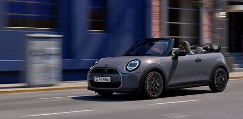 THE NEW MINI COOPER CONVERTIBLE. image