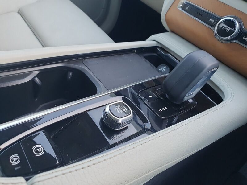 More views of Volvo XC90