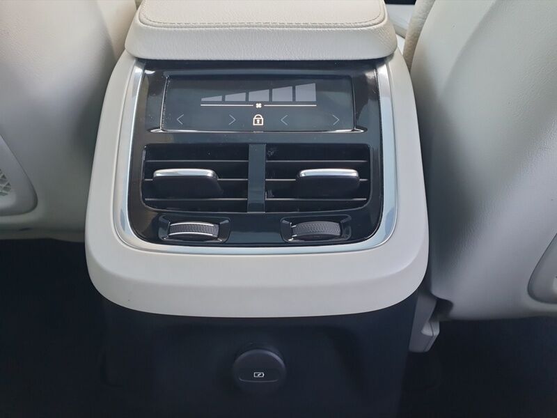 More views of Volvo XC90