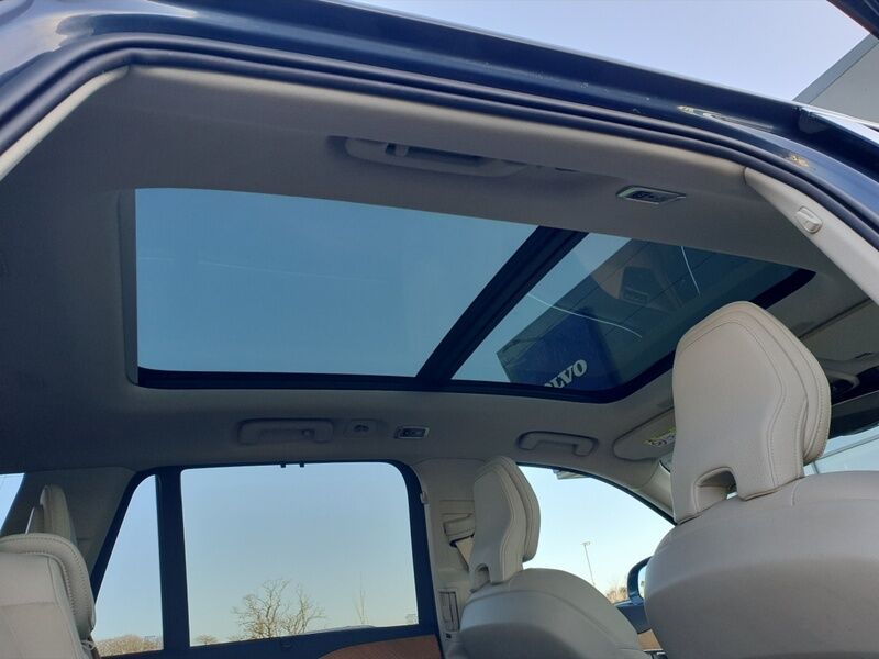 More views of Volvo XC90