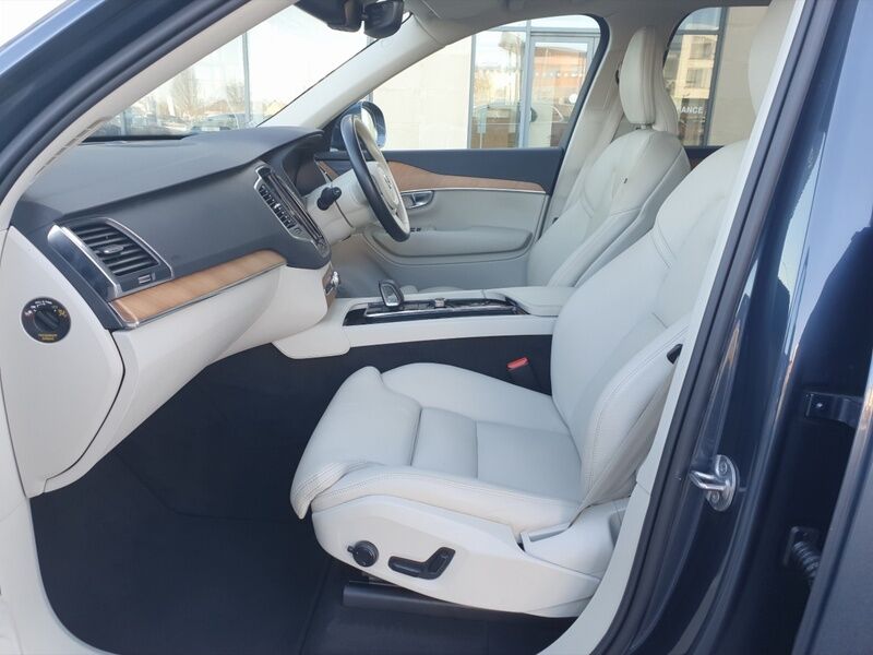 More views of Volvo XC90