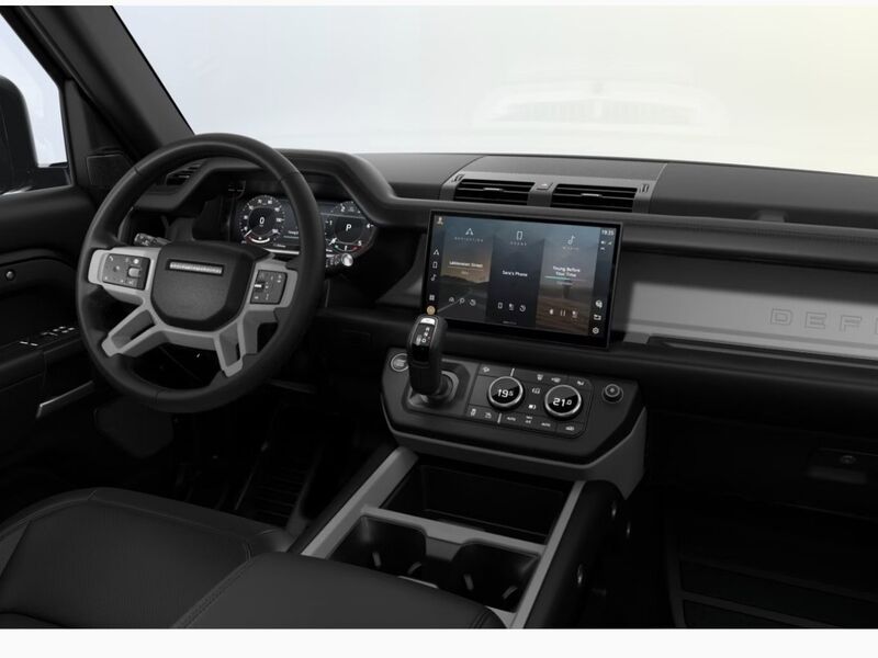 More views of Land Rover Defender