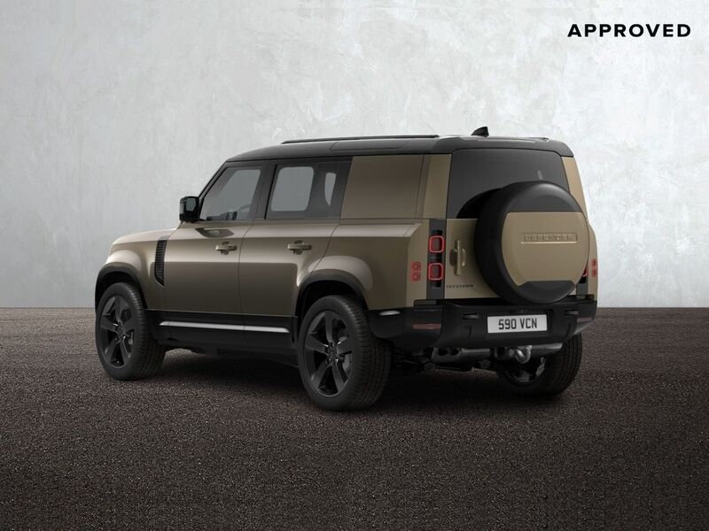 More views of Land Rover Defender