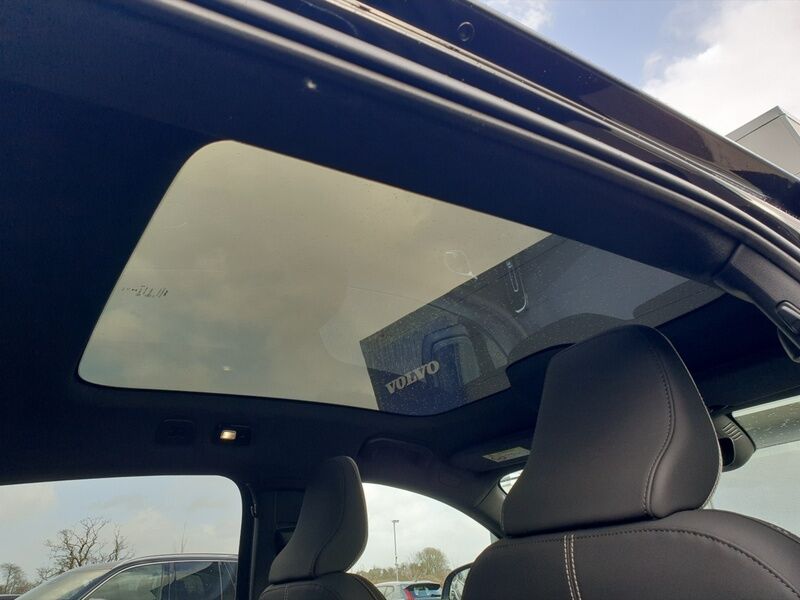 More views of Volvo EC40