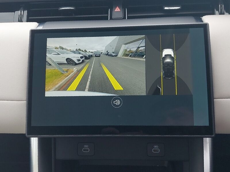 More views of Land Rover Discovery Sport