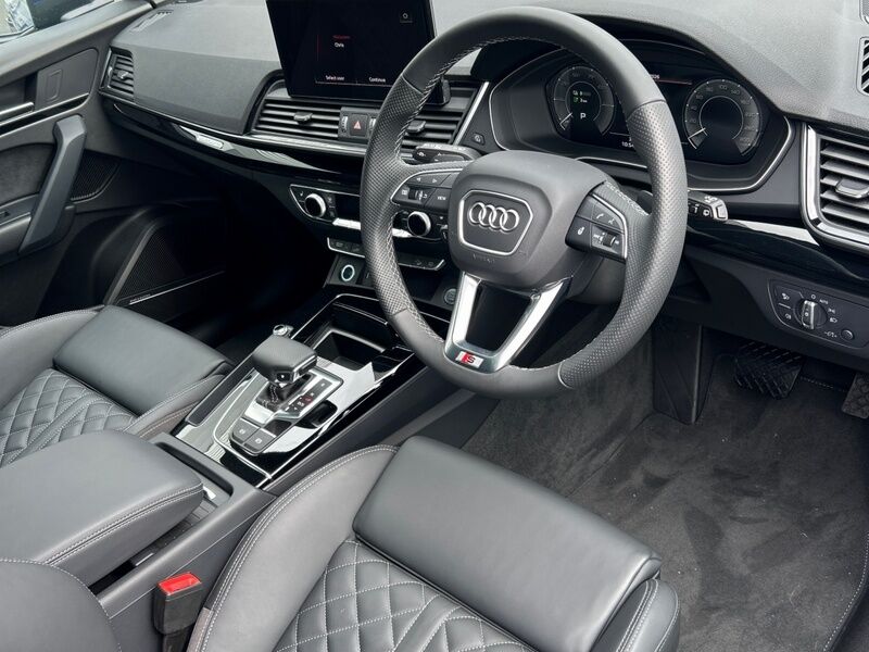 More views of Audi Q5