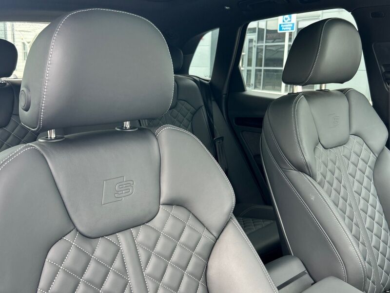 More views of Audi Q5