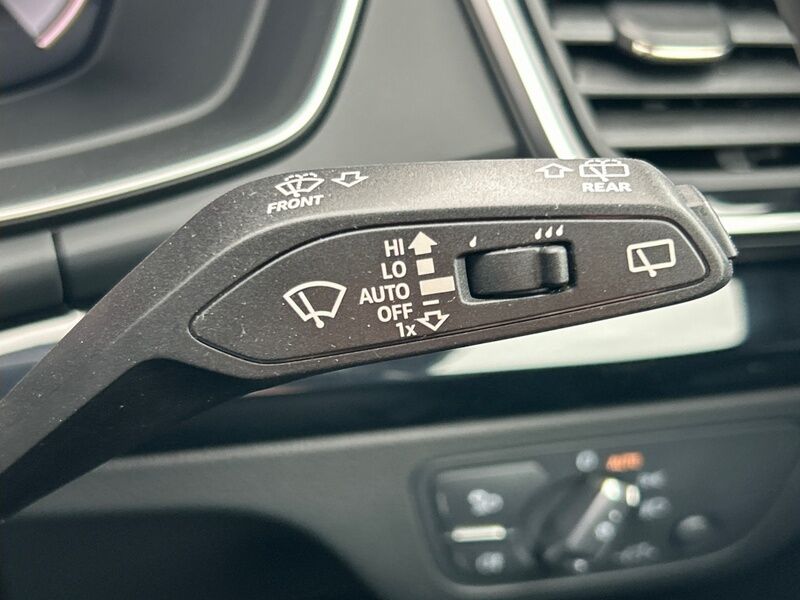 More views of Audi Q5