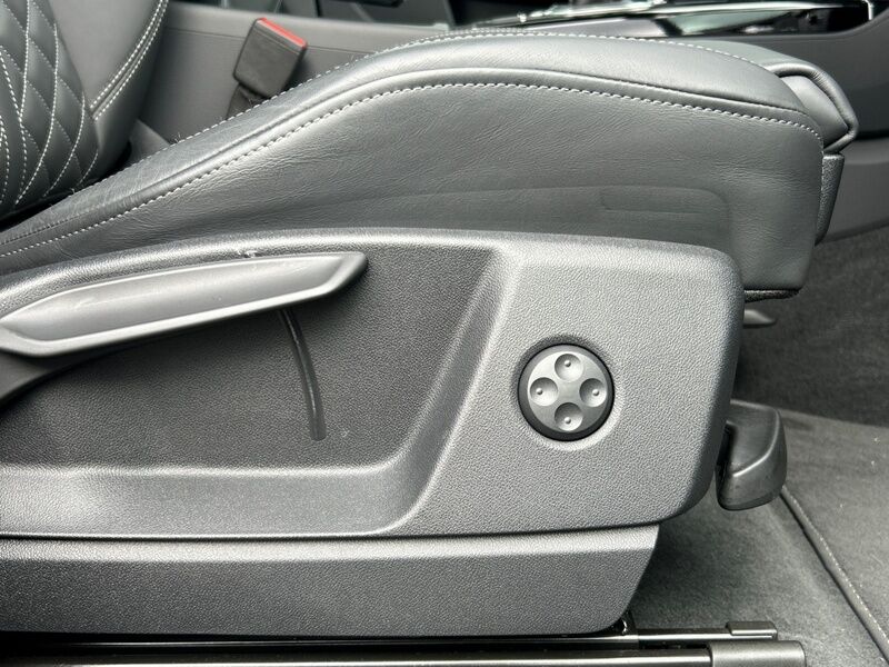 More views of Audi Q5